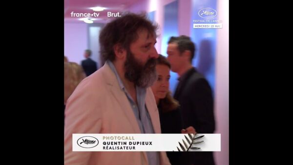 Le réalisateur Quentin Dupieux au Photocall de la 77e édition du Festival de Cannes.