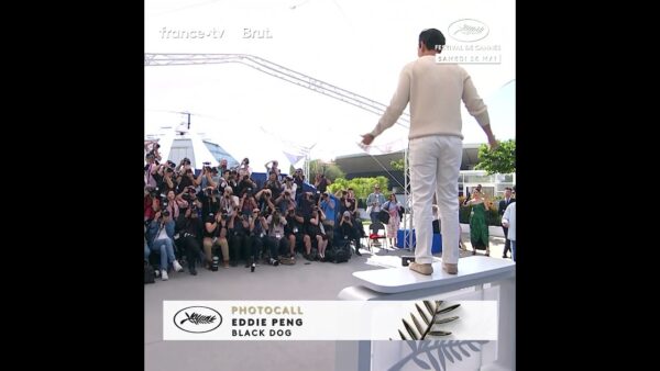 Les acrobaties d’Eddie Peng au photocall du Festival de Cannes !