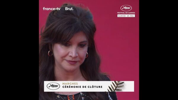 Le jury officiel resplendissant lors de la montée des marches du Festival de Cannes !